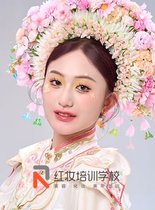 海口化妝培訓|紅妝學(xué)校簪花(huā)妝容作(zuò)品也太仙了吧