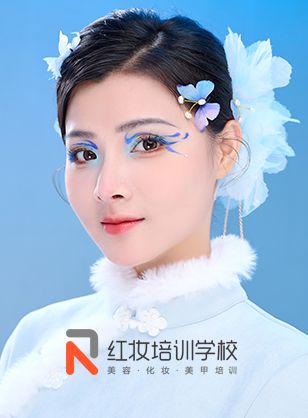 海口紅妝化妝培訓學(xué)校帶你解鎖大雪(xuě)妝容技(jì )巧