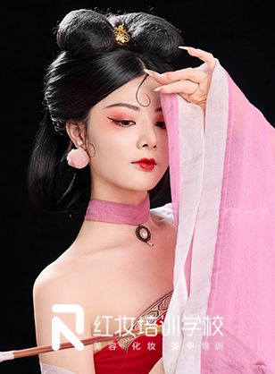 海口哪裏學(xué)化妝_紅妝化妝培訓學(xué)校妲己仿妝作(zuò)品